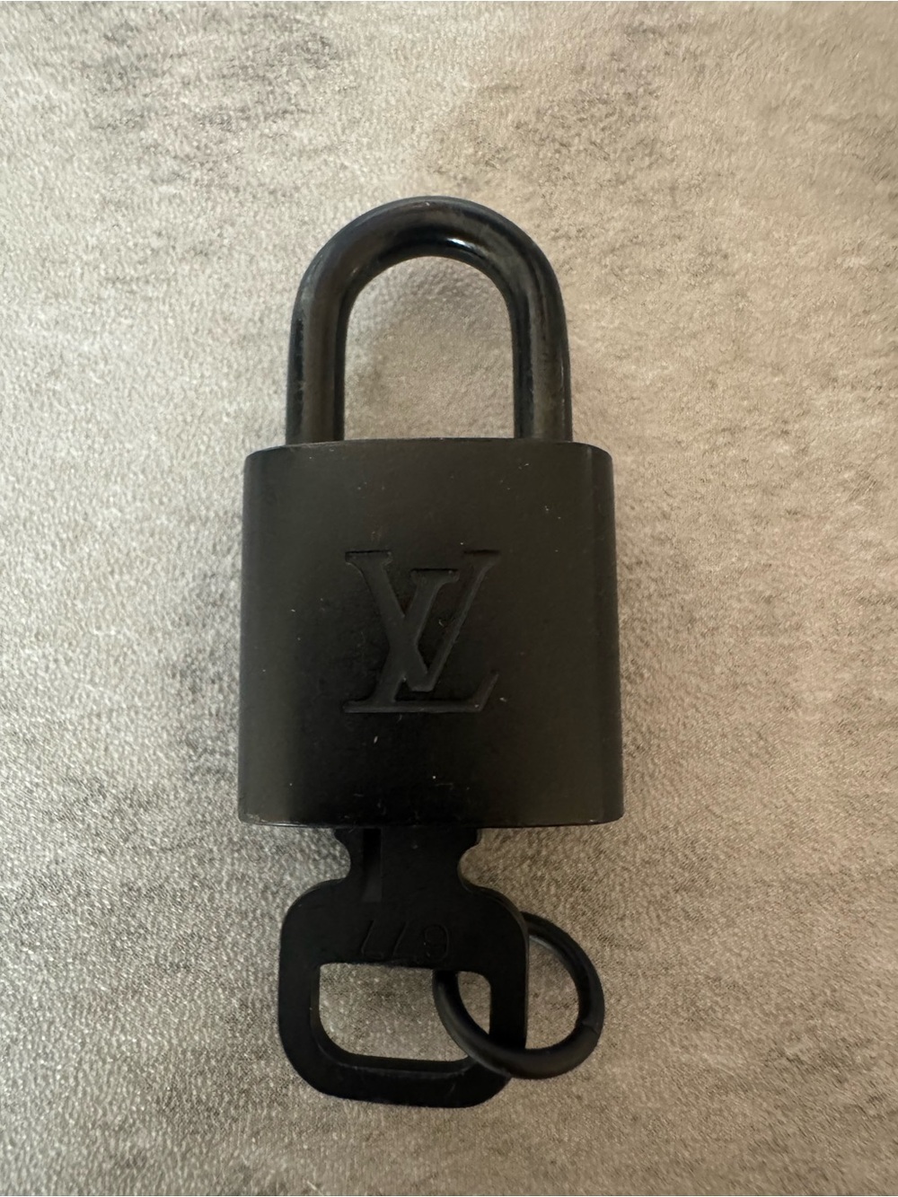 Louis Vuitton Matte Black Padlock with Key Set #677
